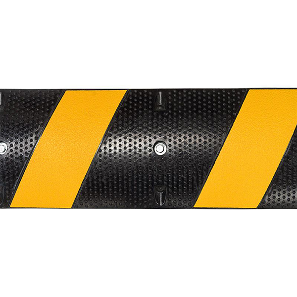 Black/Yellow Rubber Sleeping Policeman Ramp