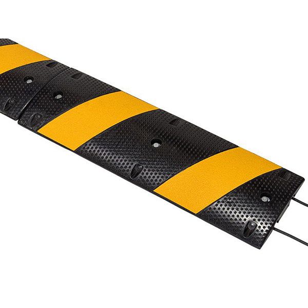 Black/Yellow Rubber Sleeping Policeman Ramp