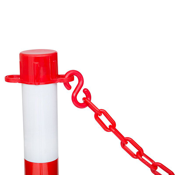 Free Standing Plastic Red & White Link Bollards - 6 Posts