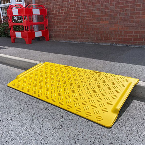 Heavy Duty Plastic Wheelchair Kerb Ramp