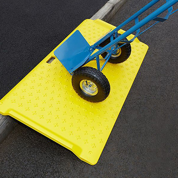 Heavy Duty Plastic Wheelchair Kerb Ramp